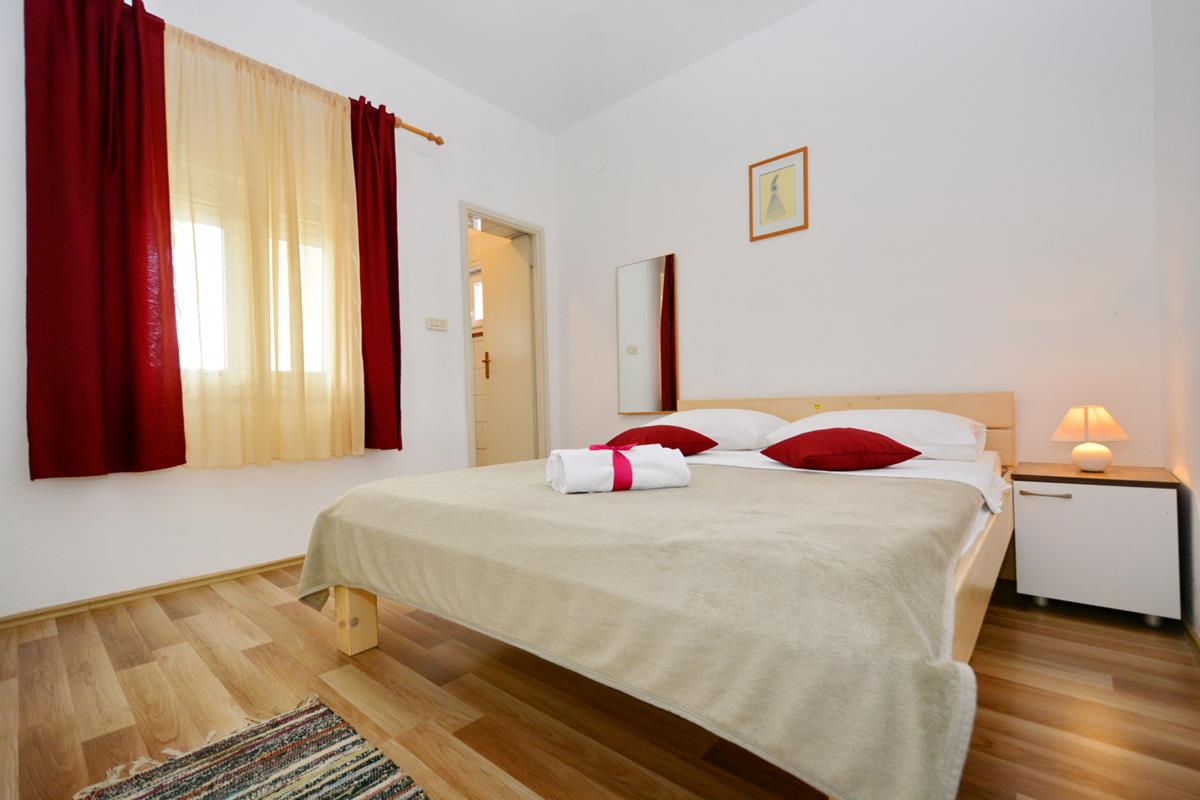 Čudovit apartma Antonija 1 - Starigrad Paklenica