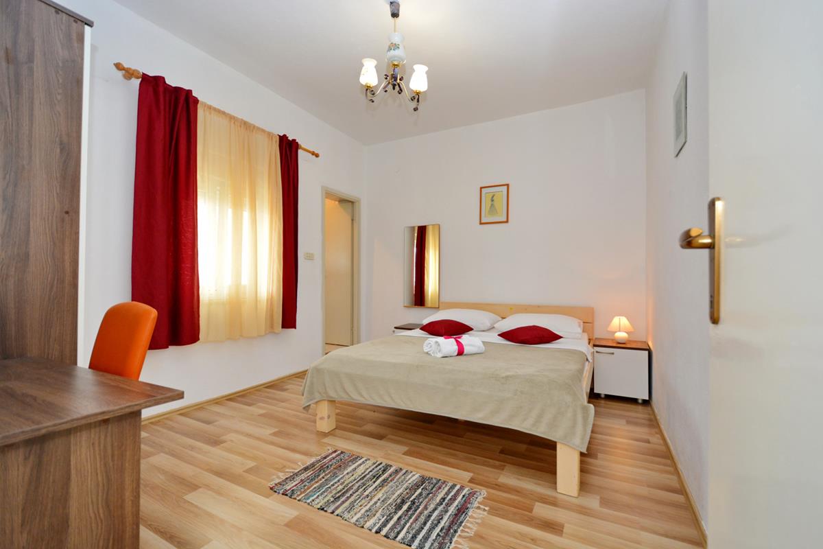 Čudovit apartma Antonija 1 - Starigrad Paklenica