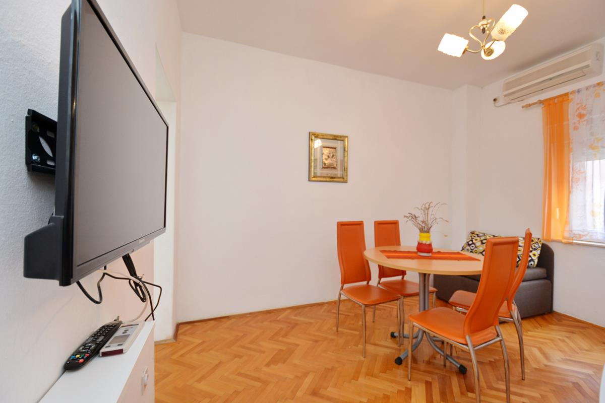 Čudovit apartma Antonija 1 - Starigrad Paklenica