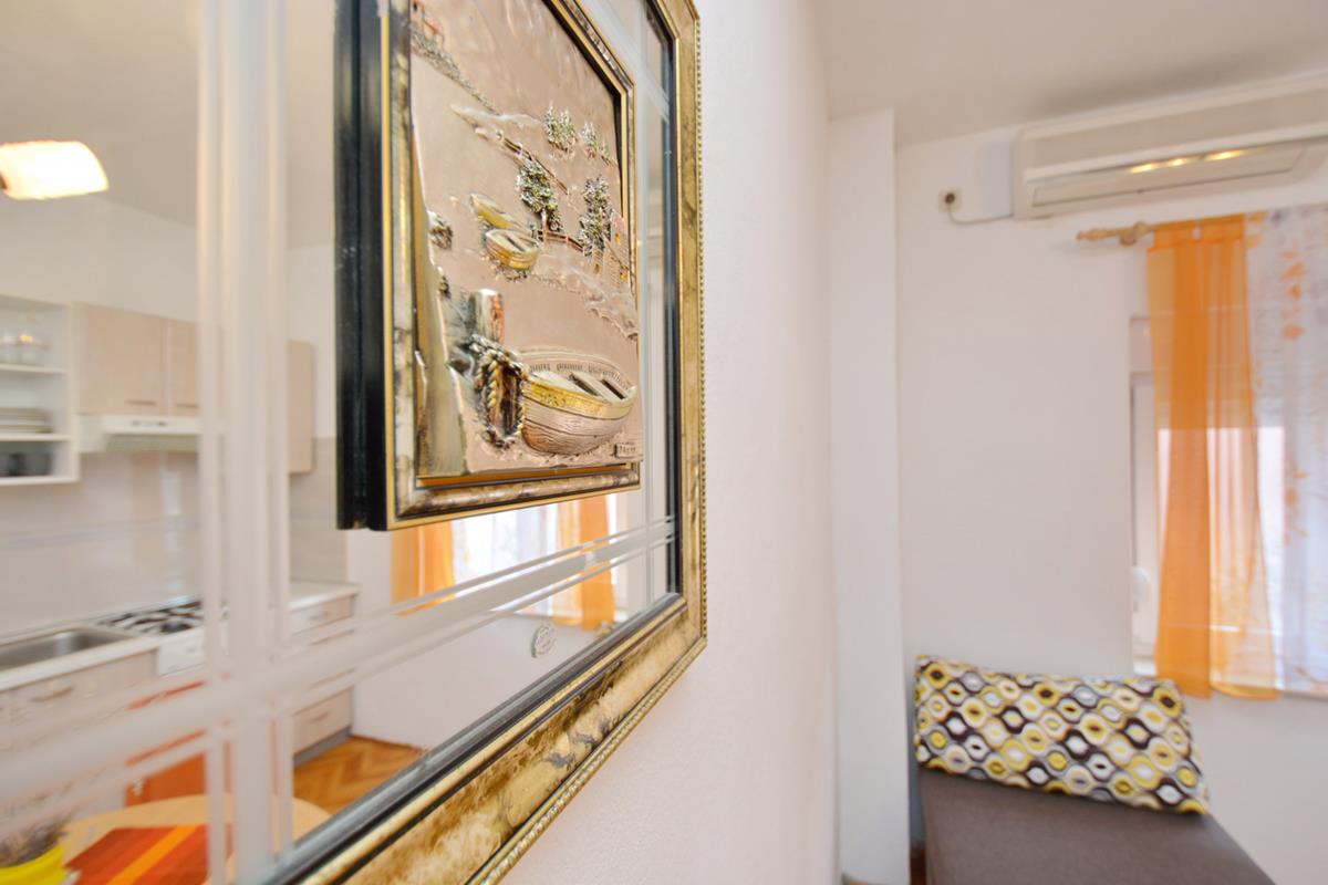 Čudovit apartma Antonija 1 - Starigrad Paklenica