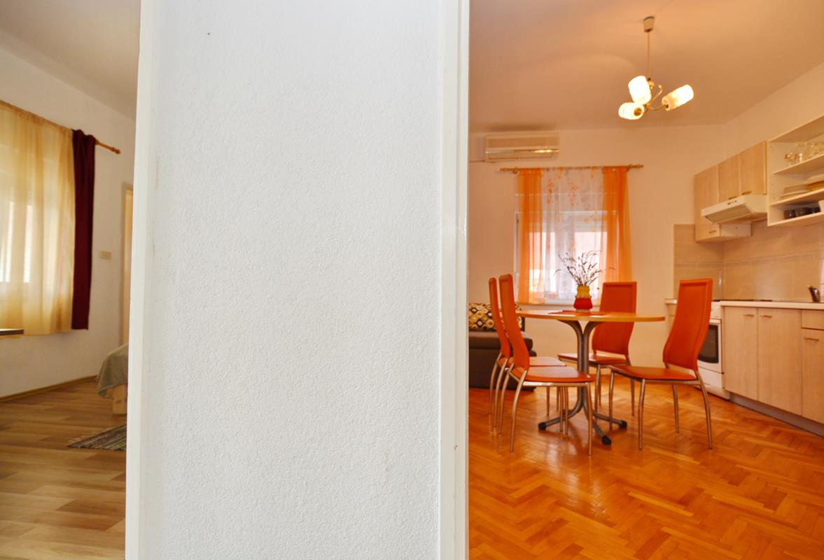 Čudovit apartma Antonija 1 - Starigrad Paklenica