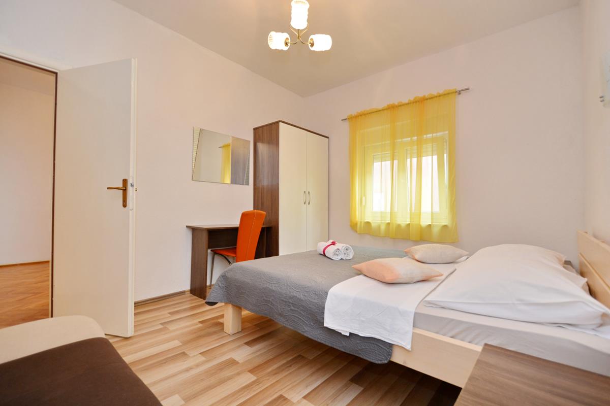 Čudovit apartma Antonija 1 - Starigrad Paklenica