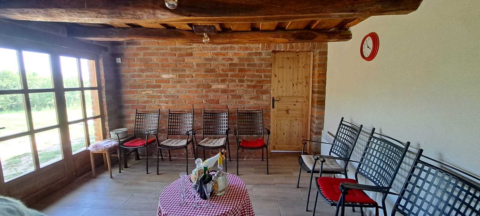 Kokotova hiža kuća za odmor sa četiri drvena objekta, roštilj, jaccuzi