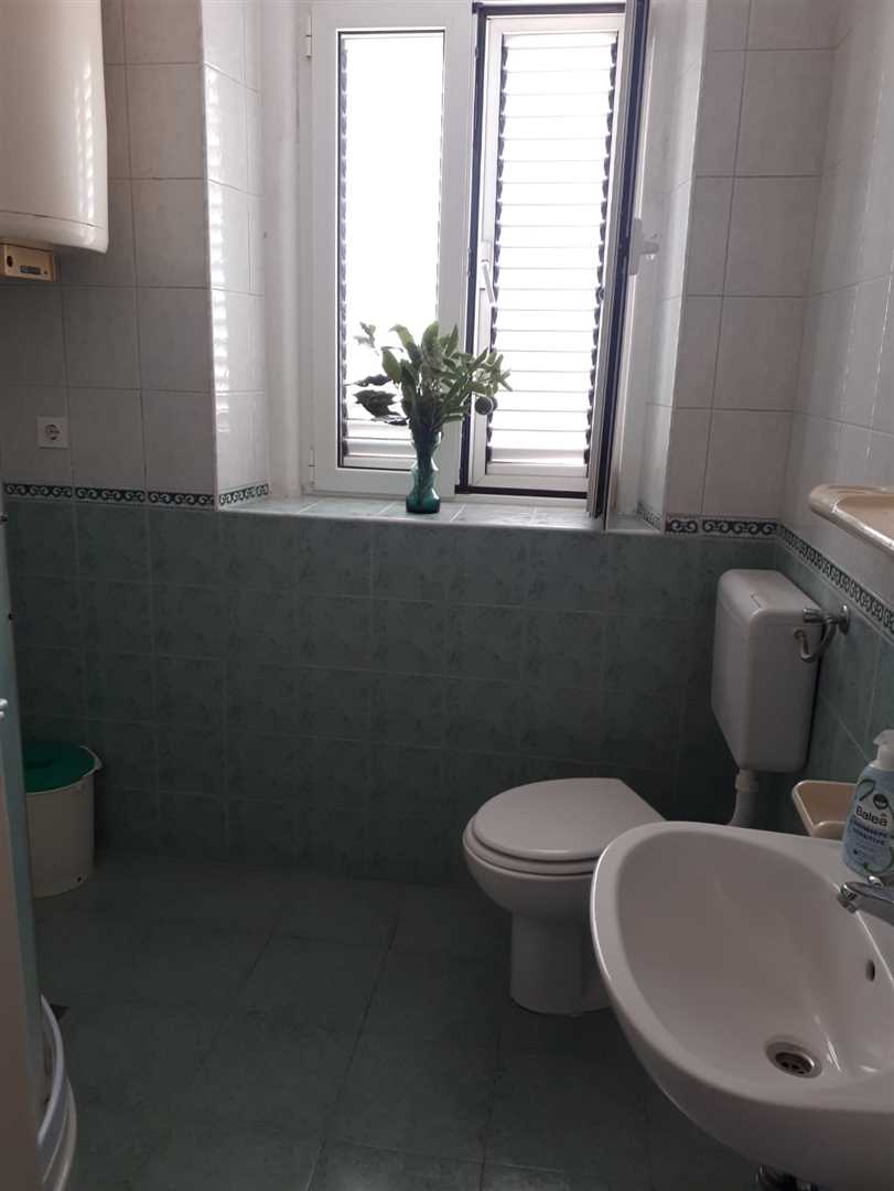 Dvosobni apartman,prvi red do mora s prekrasnim pogledom