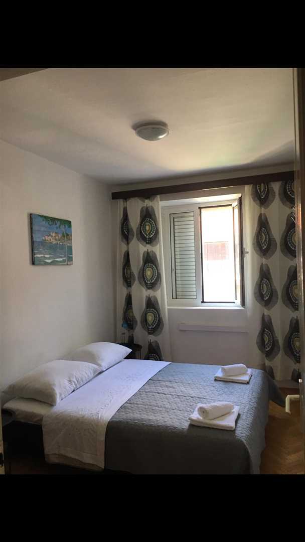Dvosobni apartman,prvi red do mora s prekrasnim pogledom