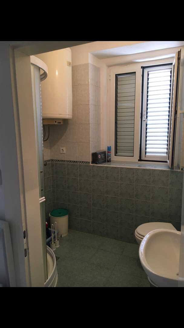 Dvosobni apartman,prvi red do mora s prekrasnim pogledom
