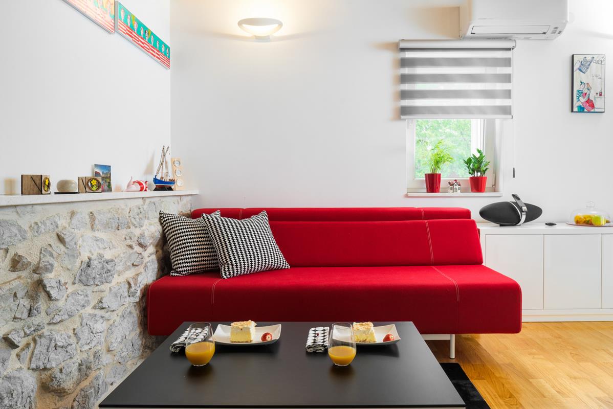 Holiday home Mia with private heated pool and jacuzzi